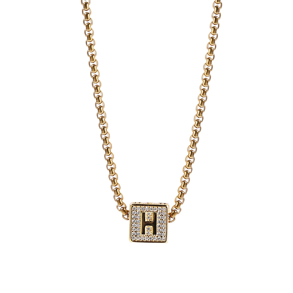 New 26 English Alphabet Square Pendant Necklace, Gold-plated with Fashionable Alphabet Pendant Decorated with Moss Agate